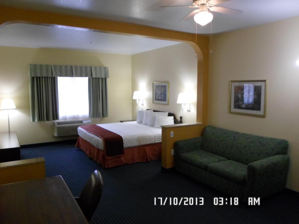 Howard Johnson By Wyndham San Antonio Hotel & Suites Eksteriør bilde