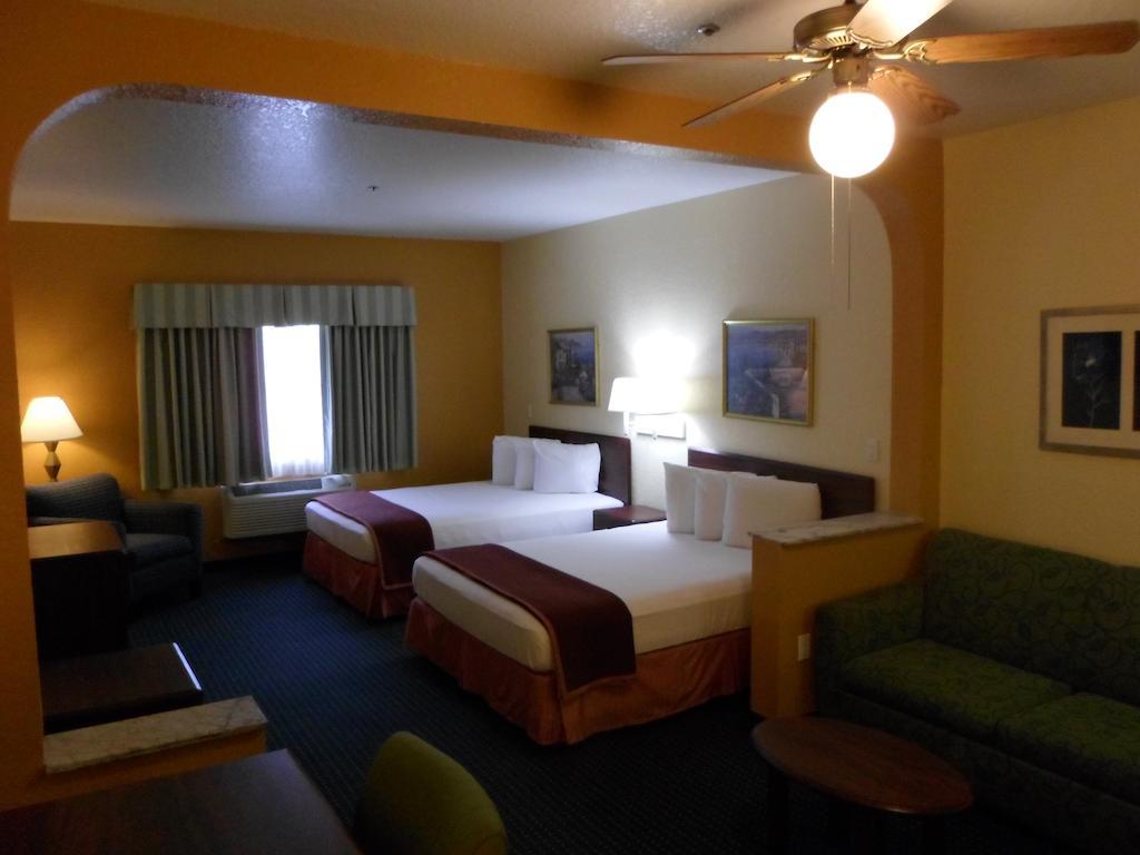 Howard Johnson By Wyndham San Antonio Hotel & Suites Eksteriør bilde