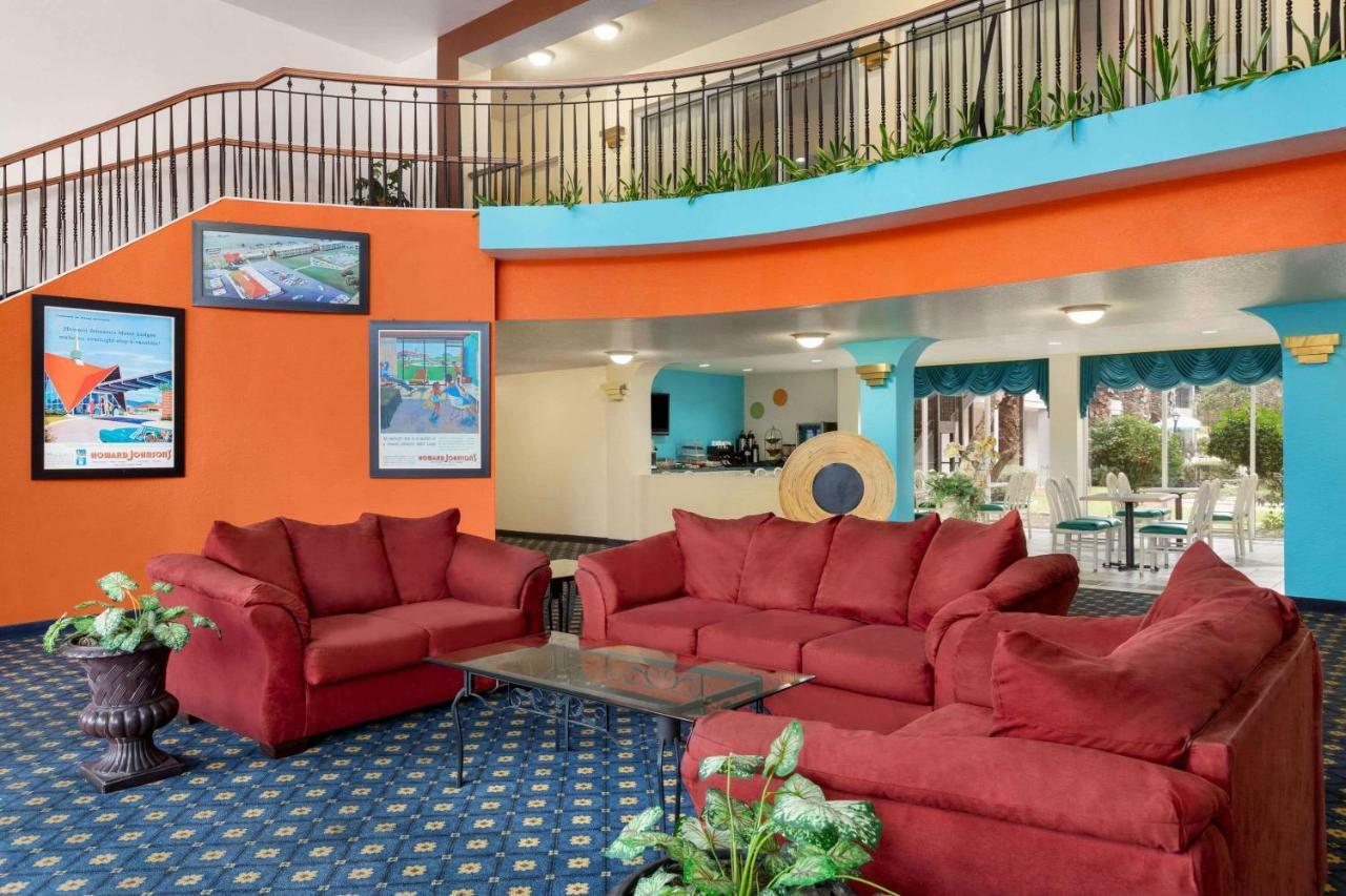 Howard Johnson By Wyndham San Antonio Hotel & Suites Eksteriør bilde