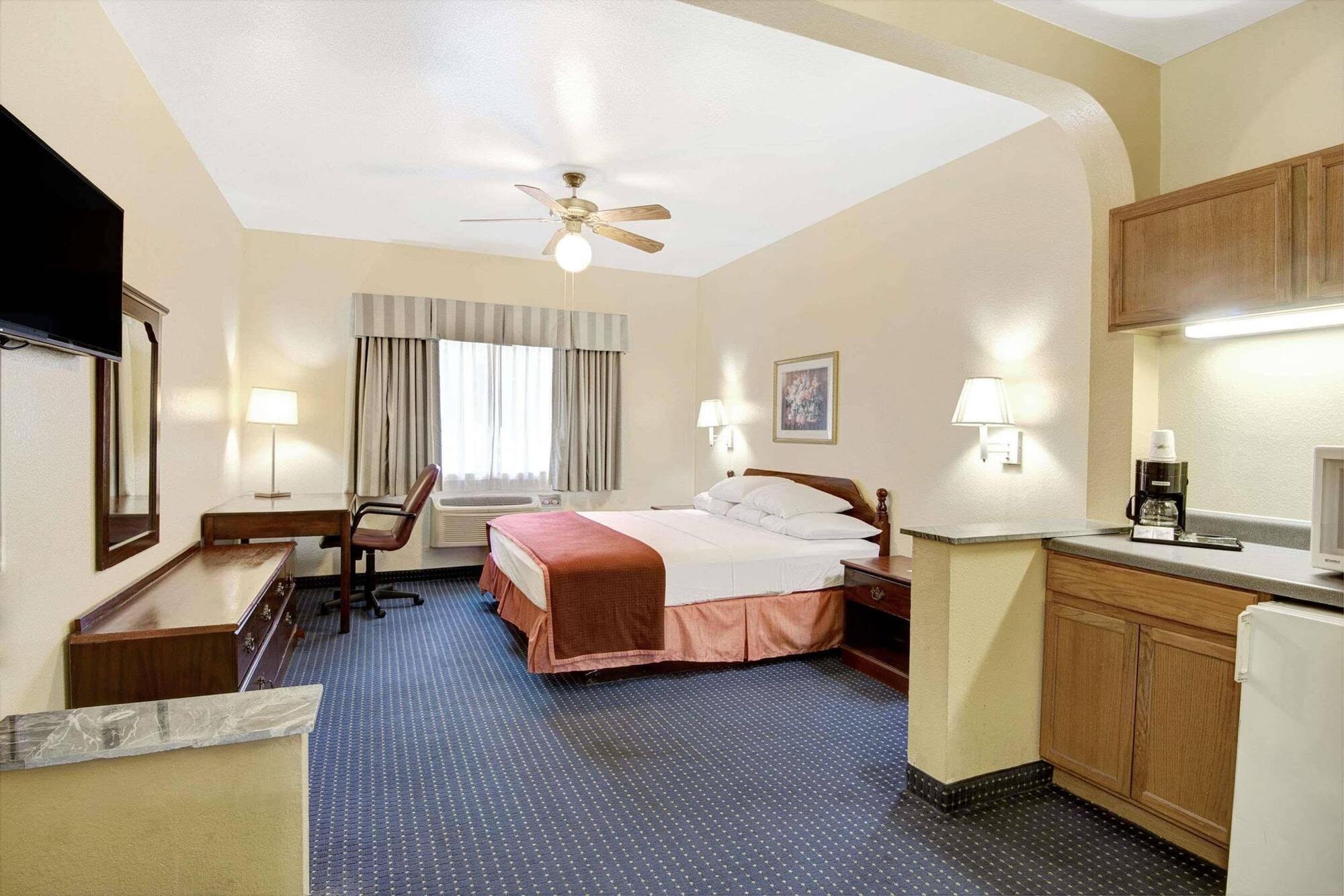 Howard Johnson By Wyndham San Antonio Hotel & Suites Eksteriør bilde