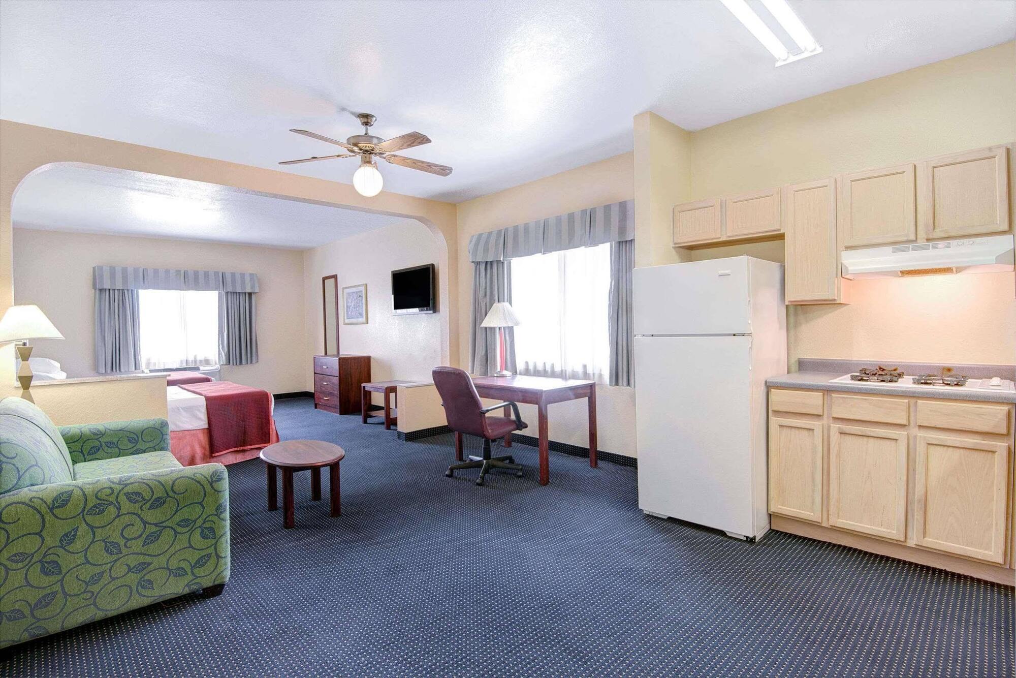 Howard Johnson By Wyndham San Antonio Hotel & Suites Eksteriør bilde